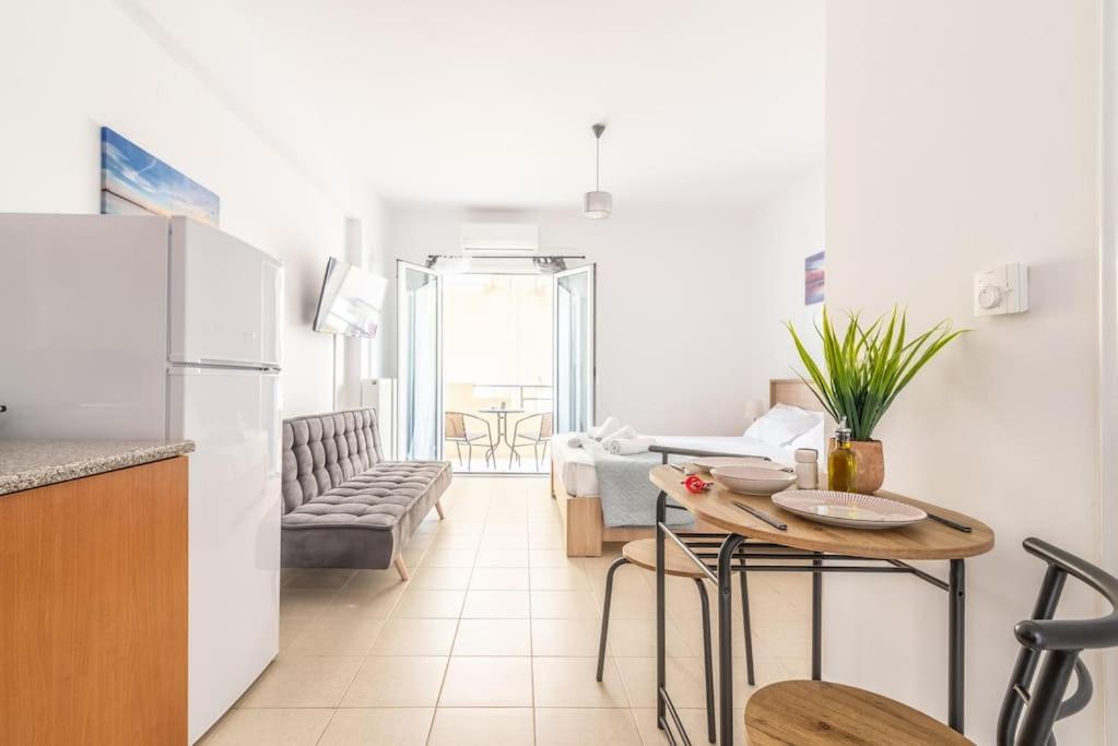 Urban Apt Next University 11 イラクリオン エクステリア 写真